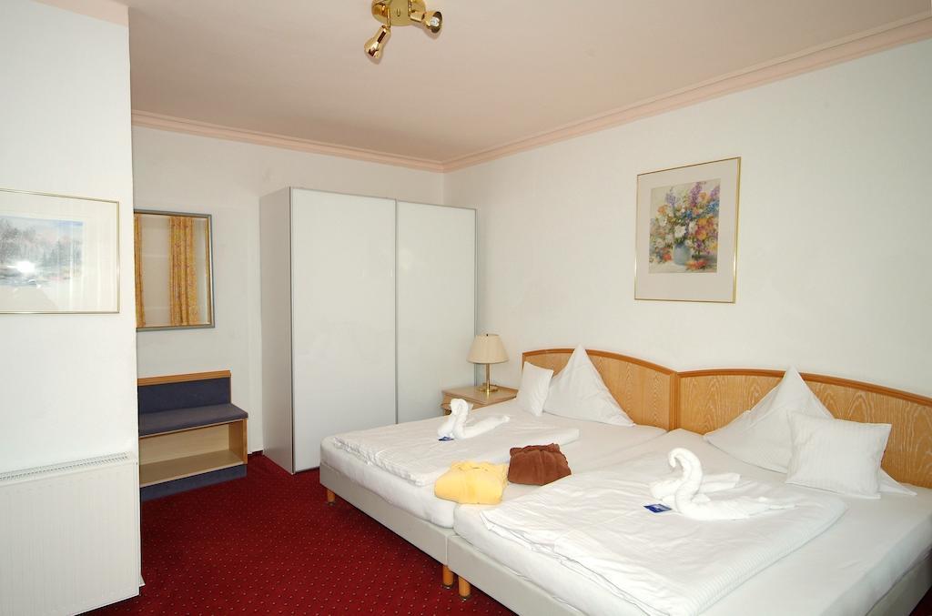 Wellness Hotel Garni Krone バイアースブロン 部屋 写真